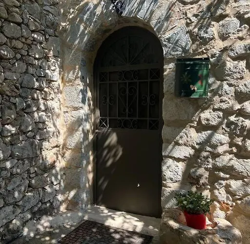 λαγκάδι μάνης